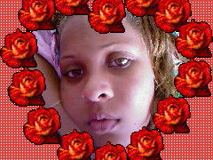 LEILA ENTOUR&eacute; DE ROSE